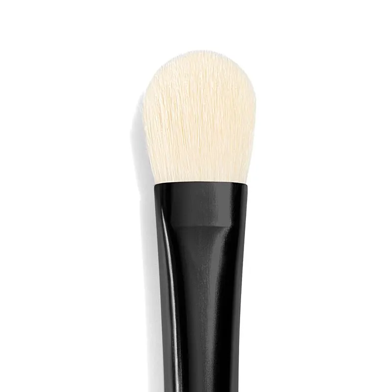 Shade and Sweep Eye Brush